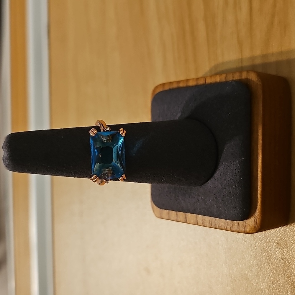 FASHION JEWELRY Rose Gold Blue Gemstone Ring